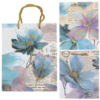 Krepšelis dovanoms gėlės